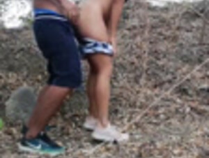 Sexo en el bosque con mi prima