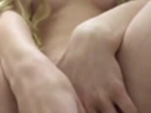 Se Mete Un Lápiz Por El Culo Y Se Saca Su Leche Con El Cepillo