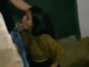 La Mujer De Mi Amigo Mamandoselo Al Vecino