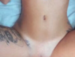 Tetona De Coño Pequeño Follada Por Verga Curva