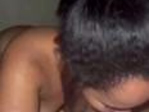 La Tipa Del Almirante Manando Guevo