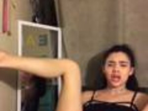 Flaca Metiendose Pepino