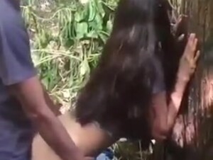 Un Rapidito Con Mi Amiga En EL Bosque