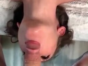 Profunda Garganta Tiene Mi Novia