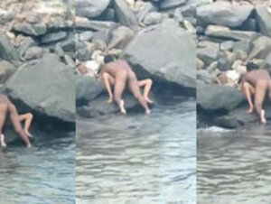 Singando a la orilla del río