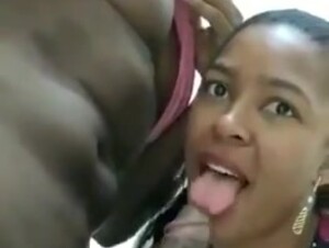 Profesora le ase sexo oral asu estudiante