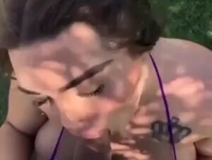 jugoso jazmín desnuda follando al aire libre