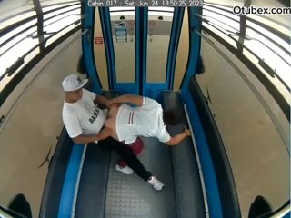 Video Porno de Joven Culiando en la cabina de Aerovia de Guayaquil