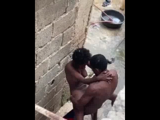 La vecina Pegando cuernos con el amante