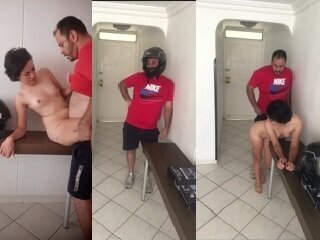 Jovencita no tiene dinero y paga con sexo la entrega a domicilio